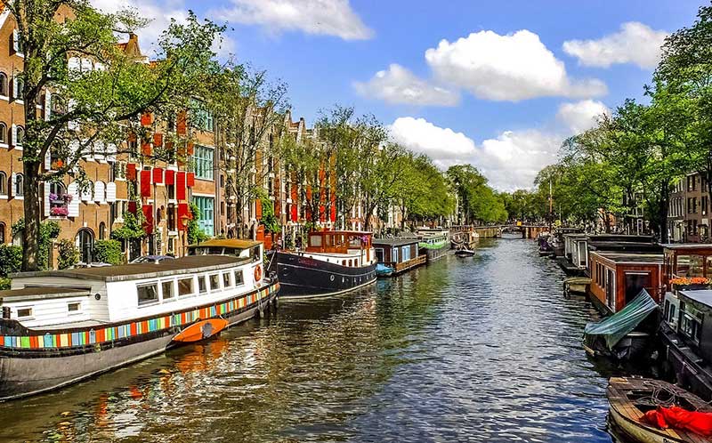 Contra-expertise in Amsterdam nodig? Wij komen bij u op locatie. Contra-expertise in Amsterdam nodig? Wij komen bij u op locatie.